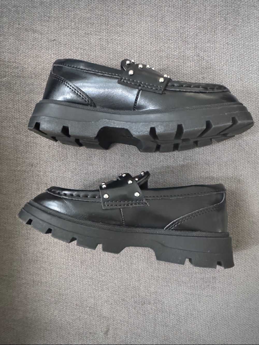 Calling all my 90s Moms with little darlings.. Zara Kids Black Loafers - Picture 5 of 7
